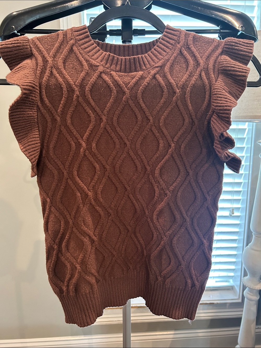 She + Sky Cable-Knit Ruffle  Sleeveless Sweater /Size Lg but best for a Small